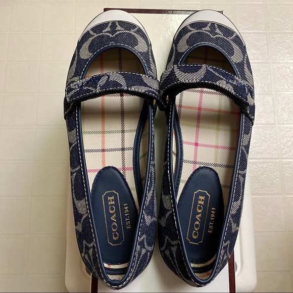 Brand New COACH Flats NOT WORN - Picture 3 of 7